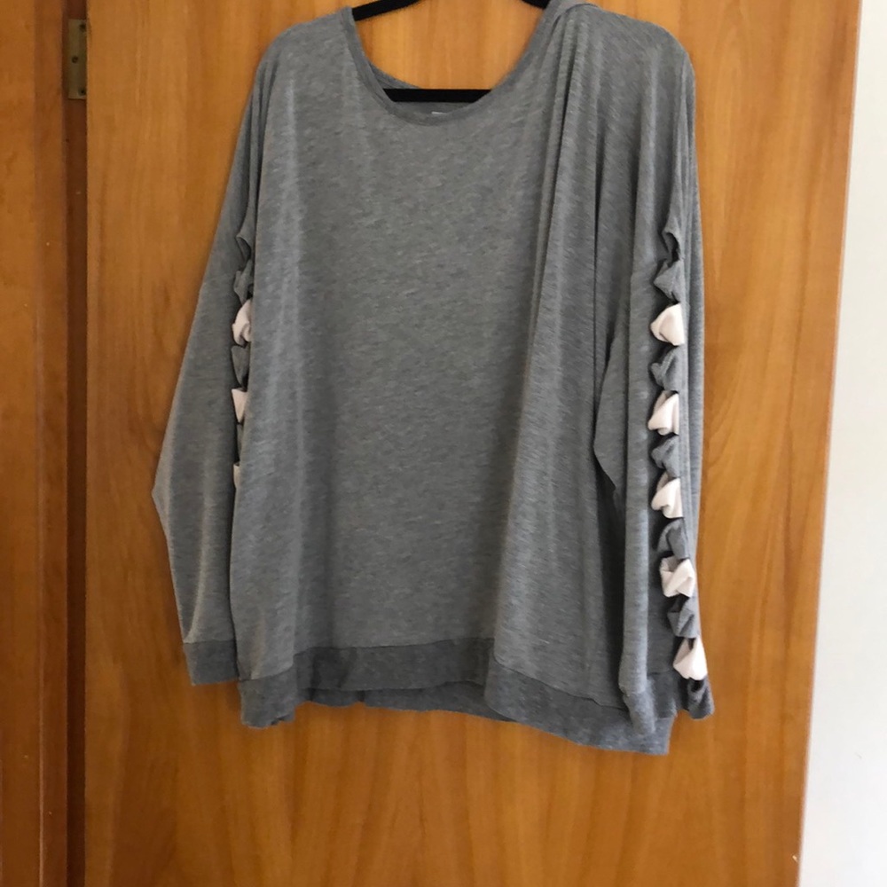 Grey sweatshirt
